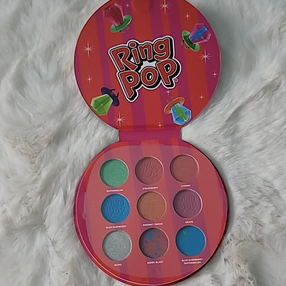 ❤️Ring Pop Eyeshadow Palette
